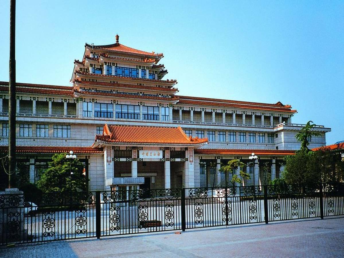 INNER MONGOLIA HOTEL 8/34