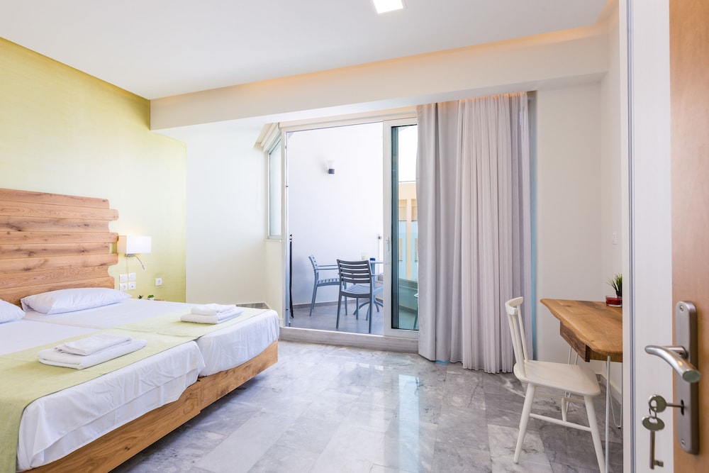 Meltemi Coast Suites 19/68