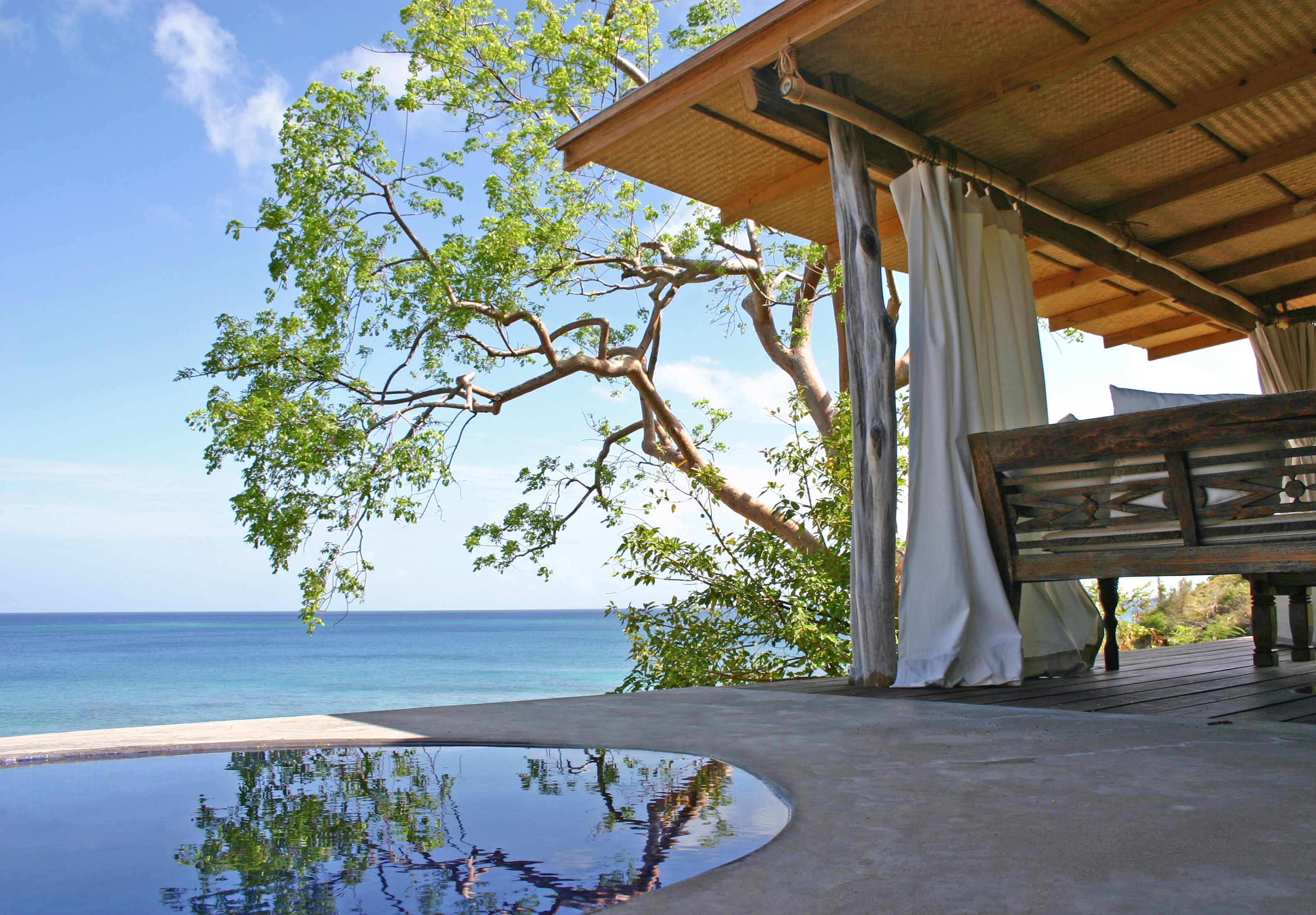 Laluna Boutique Beach Hotel and Villas 24/26