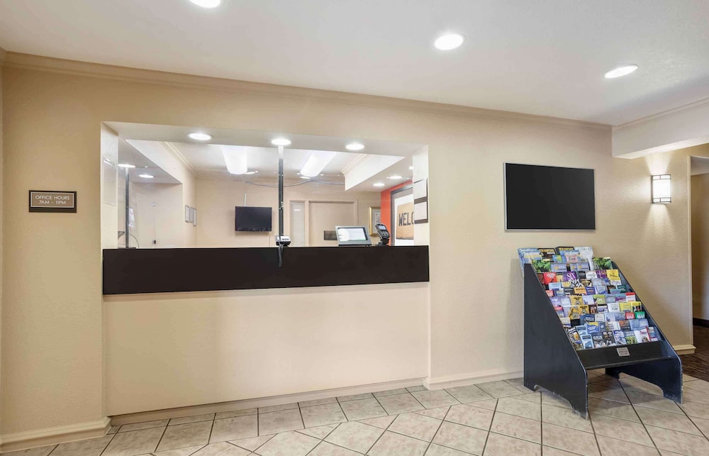 Extended Stay America Suites Norwalk Stamford 7/64