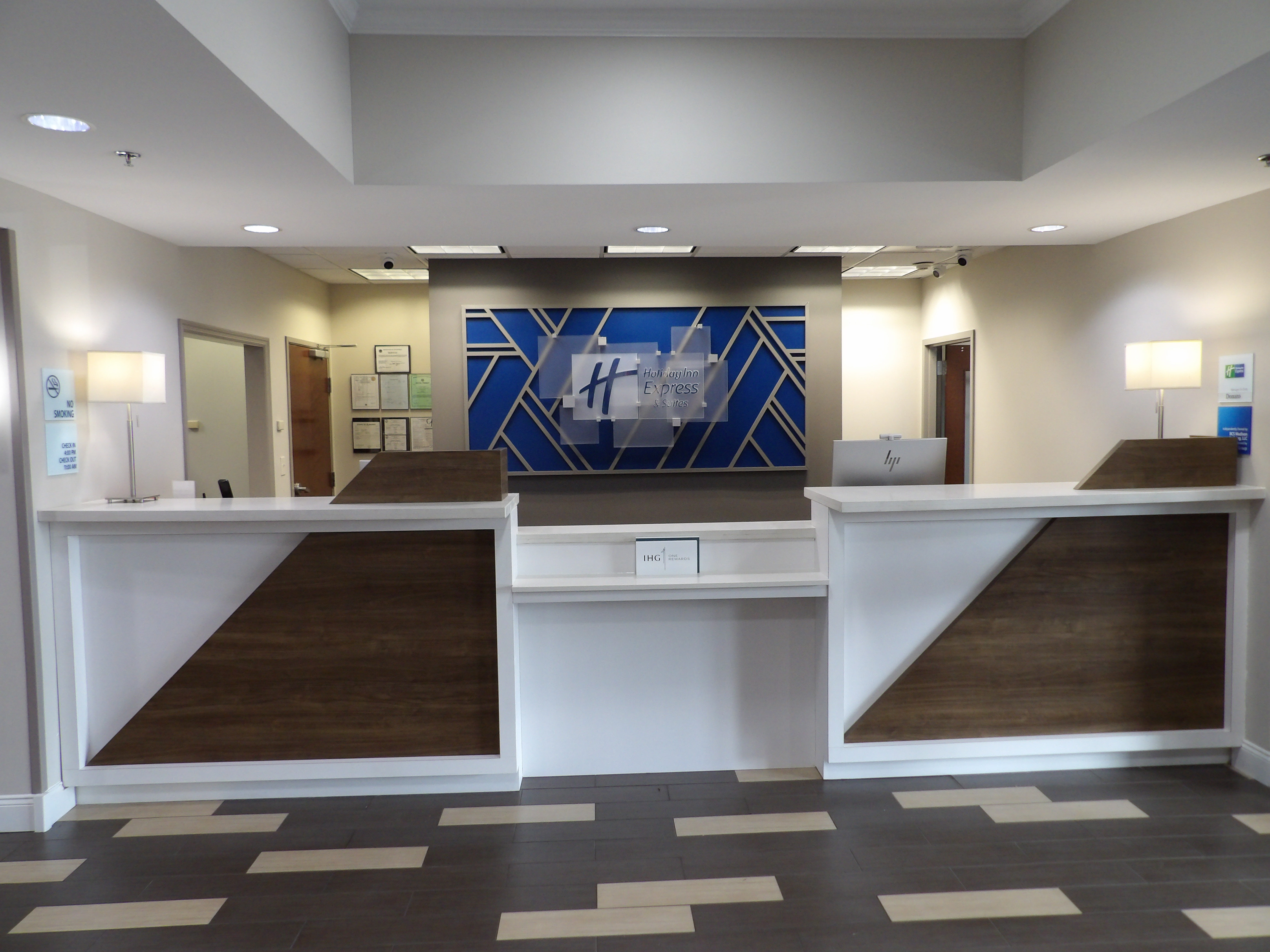 Holiday Inn Express Hotel And Suites Huntsville Airport 10/54