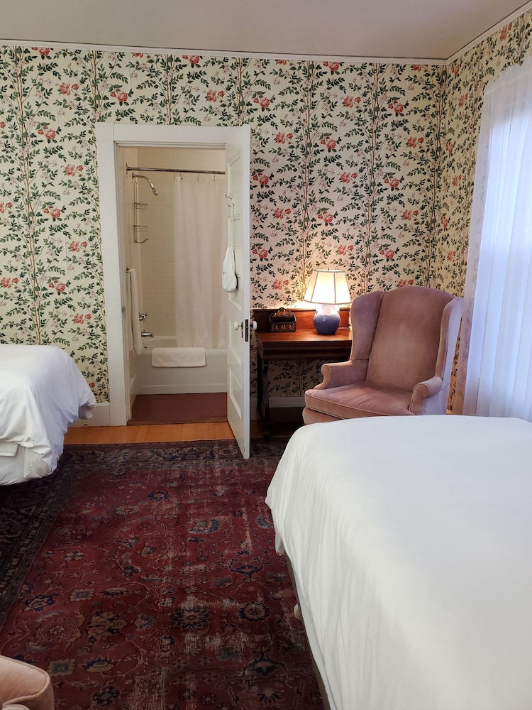 Harbourside Inn 14/50