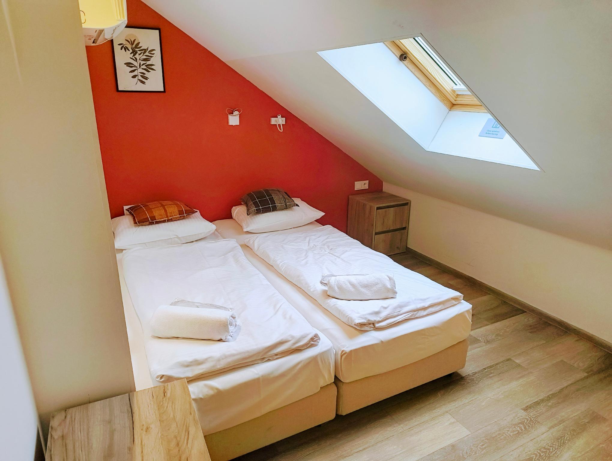 Private, 2 Beds, Shared Bathroom