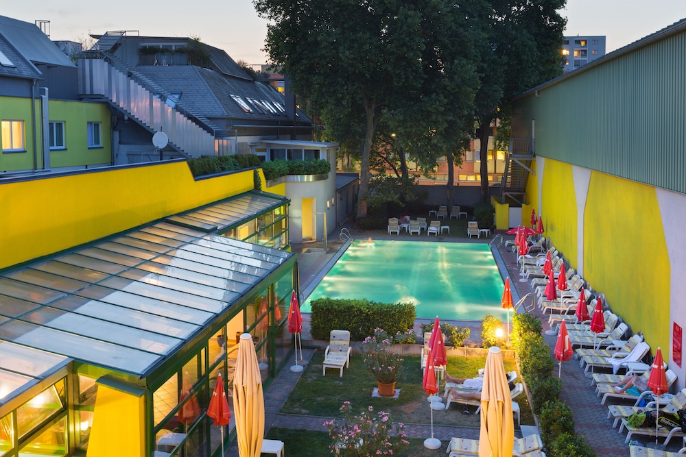 Vienna Sporthotel 64/67