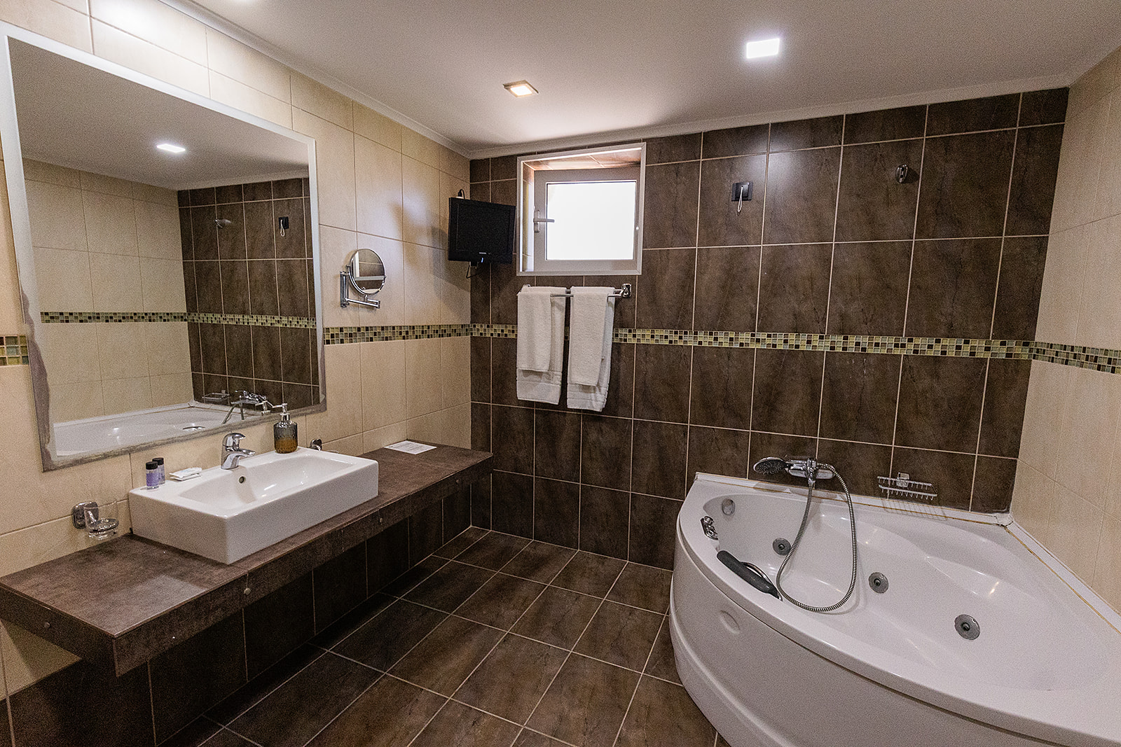 Amalias Hotel 44/45