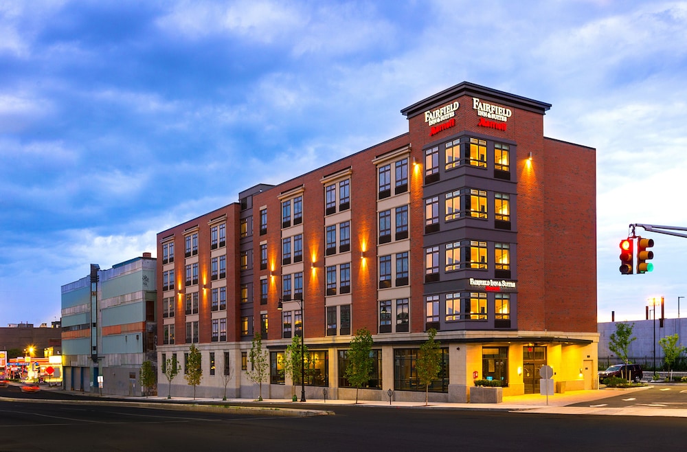 Fairfield Inn Suites Boston Cambridge in CAMBRIDGE - MA