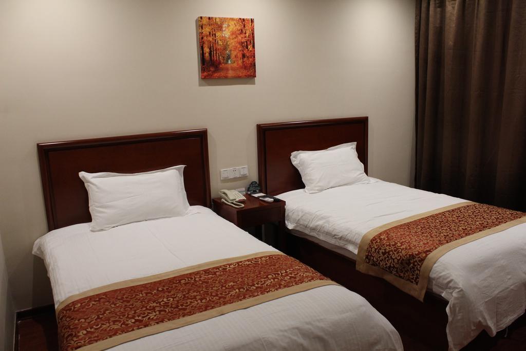 Gem Nanjing Institute of Arts Caochangmen Subway Station Hotel 9/16