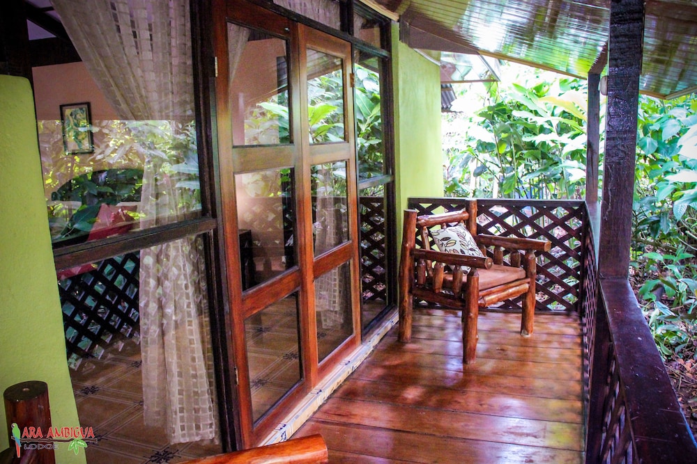 Ara Ambigua Lodge 31/50