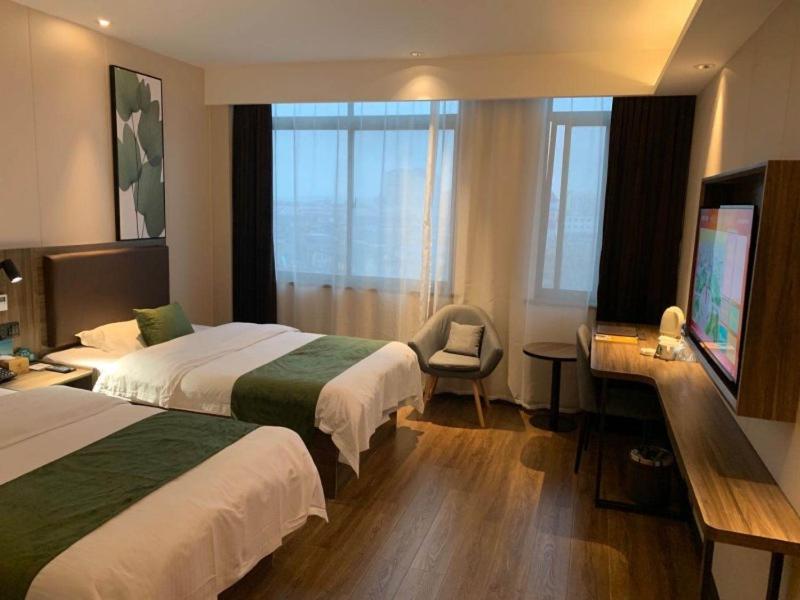 GREENTREE INN LIUAN HUOSHAN COUNTY YINGJIA AVENUE HOTEL 14/50