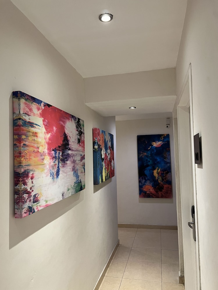 Hotel Arribo 4/27