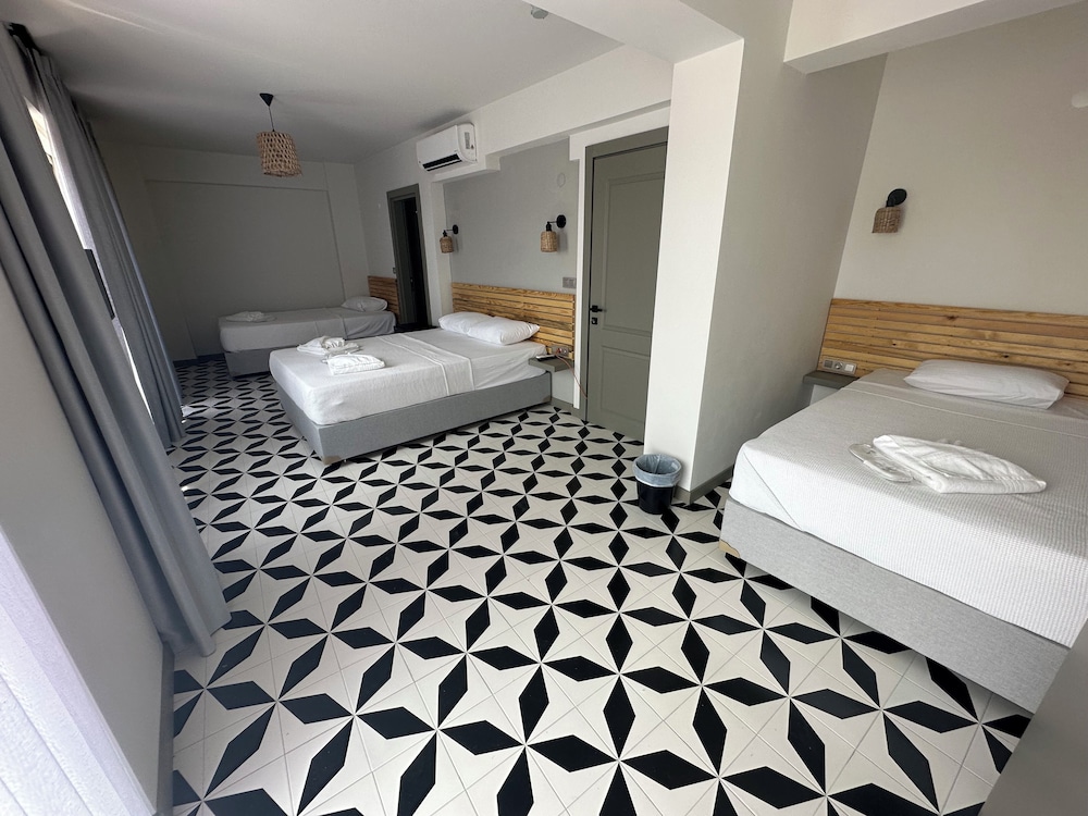 Arcadia Butik Hotel 50/50
