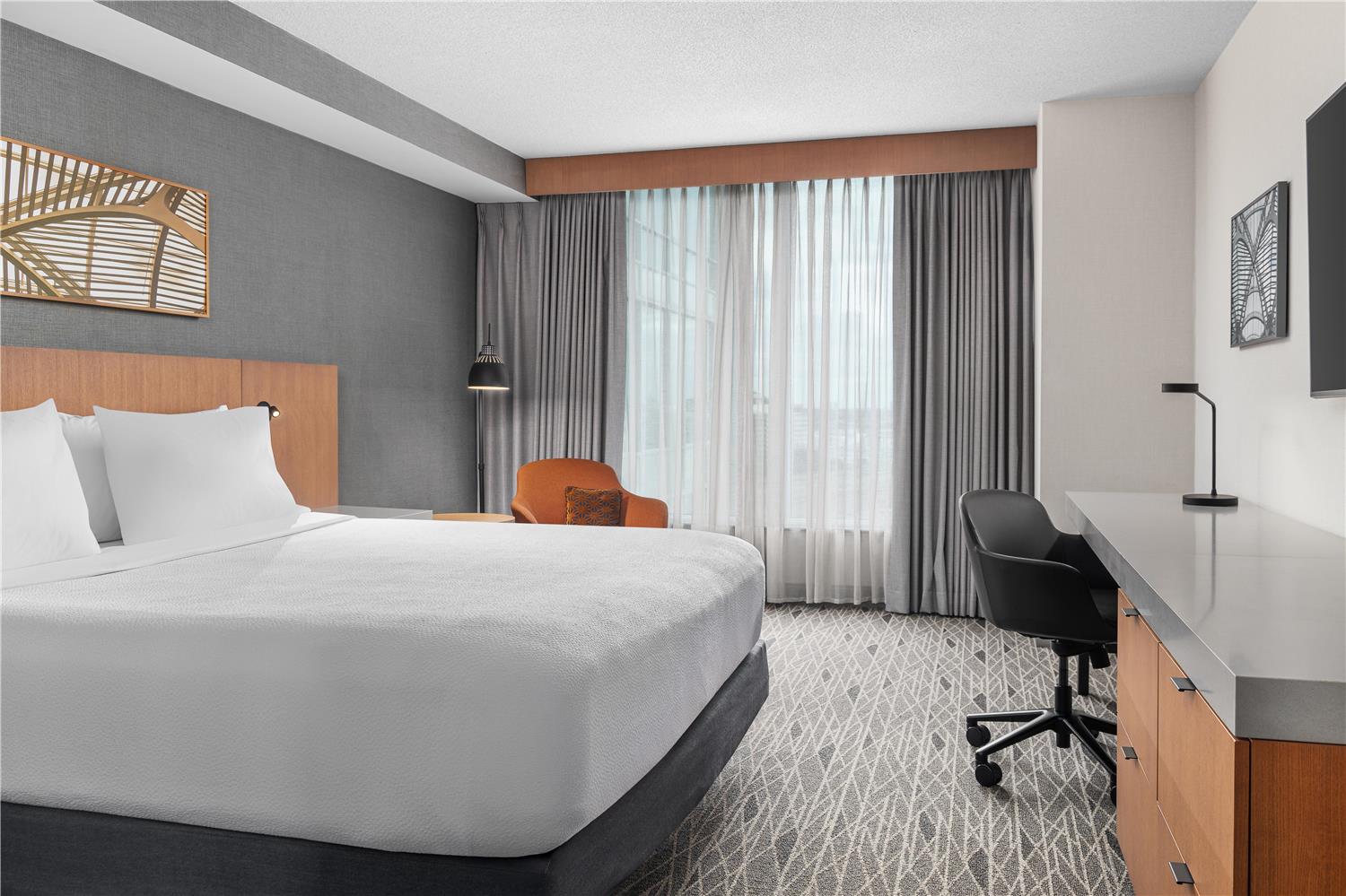 Evolution, King Bed