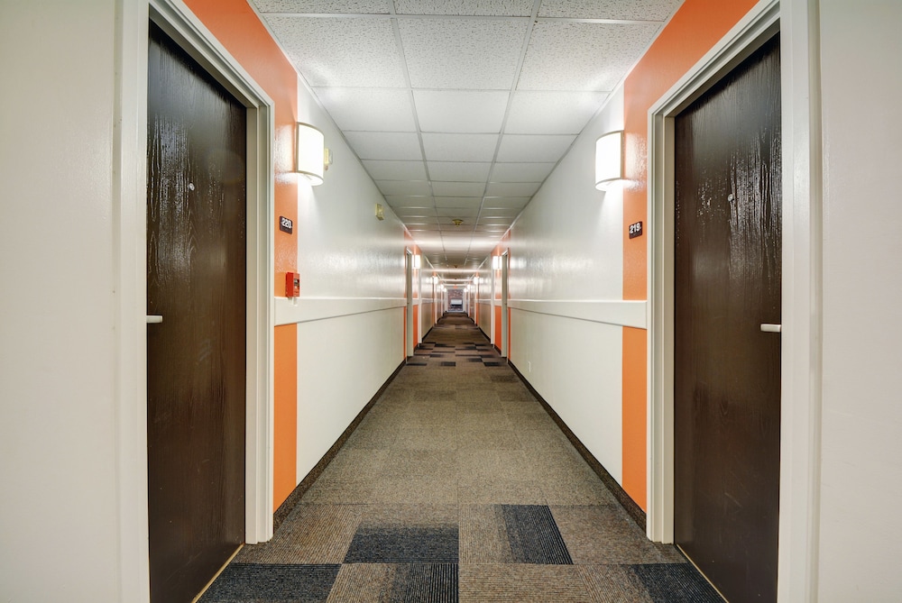 Motel6 Seekonk, MA - Providence East 6/39