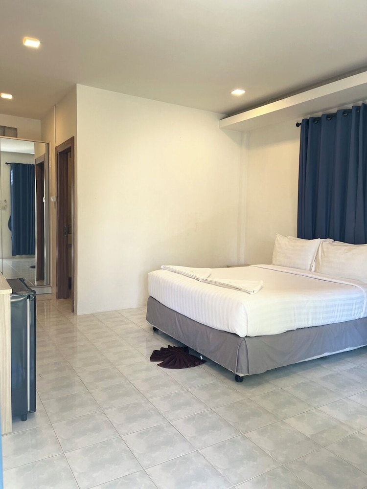 Sunset Beach Villas 20/50