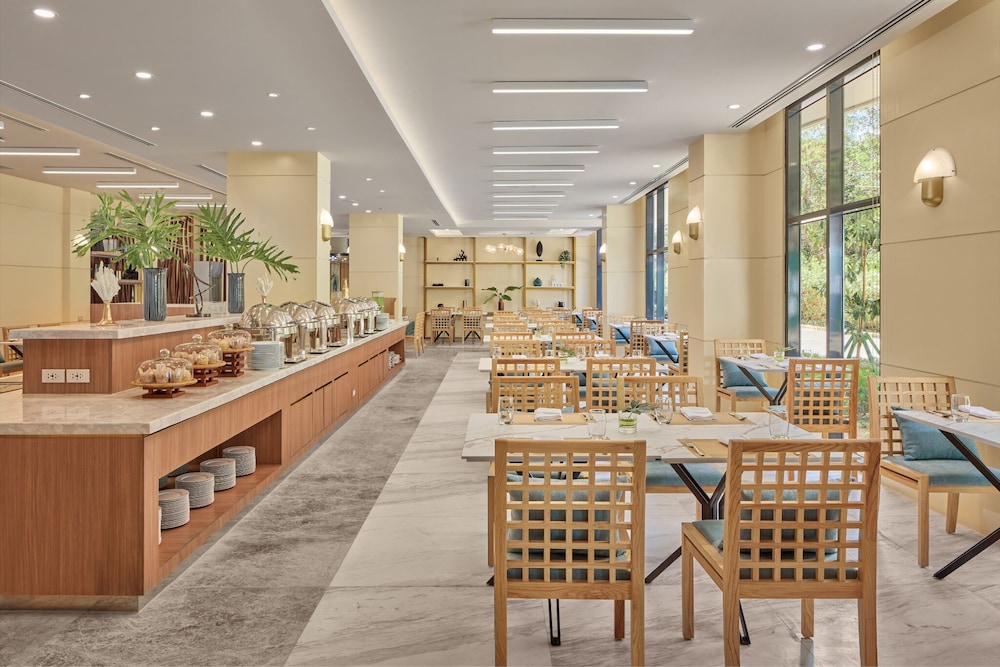 Chancellor Hotel Boracay 31/48
