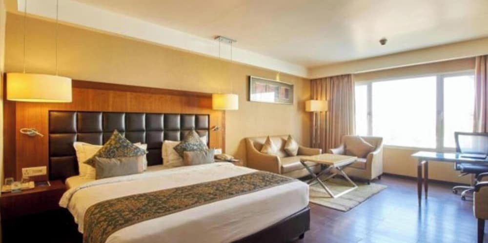 PARADIGM SAROVAR PORTICO 6/21