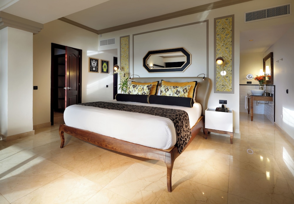 Suite, Villa, King Bed, Ocean Front, Signature Level
