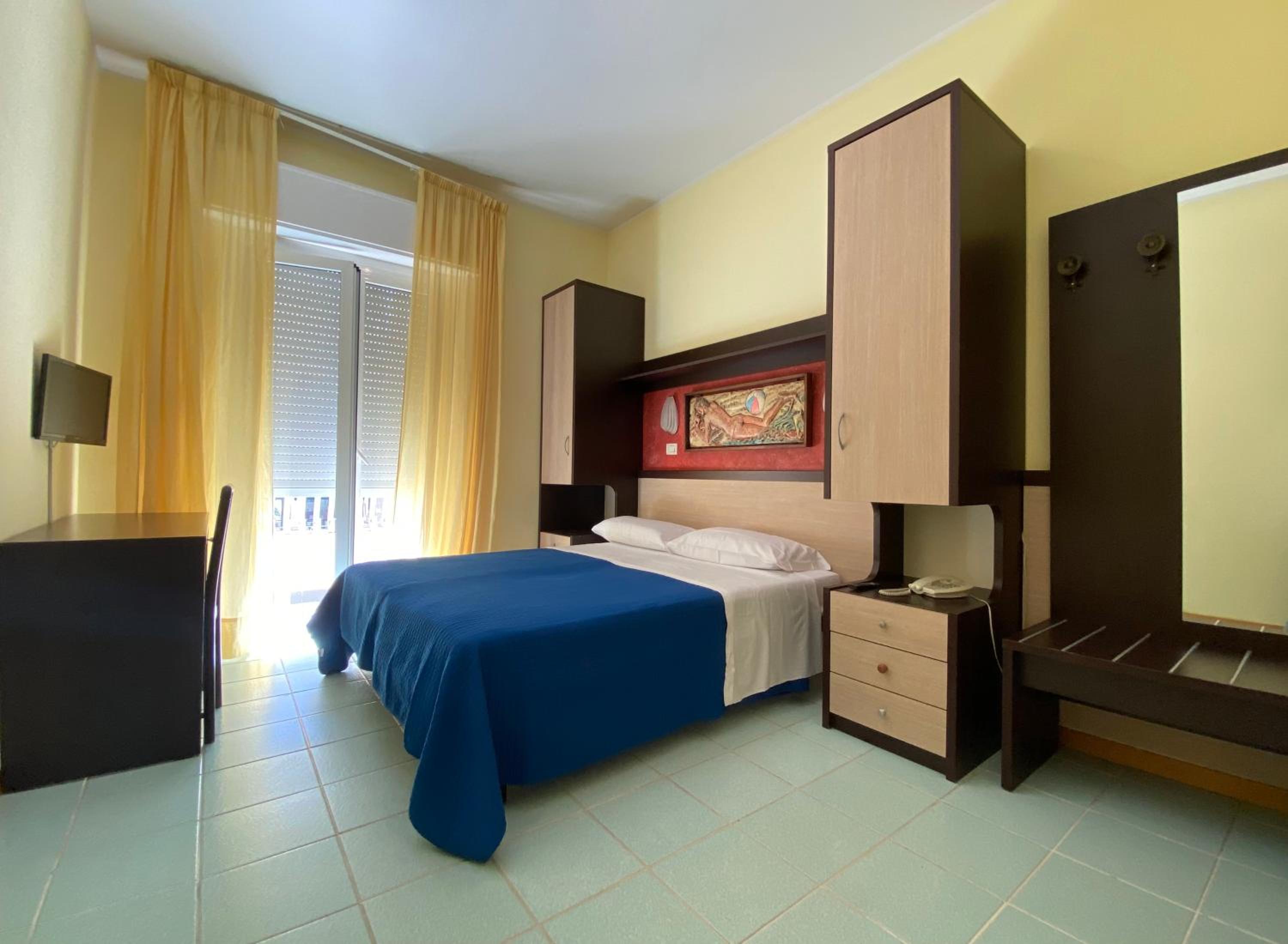 غرفة اقتصادية بسرير مزدوج أو سريرين منفصلين بشرفة، Hotel Plaza 8/10