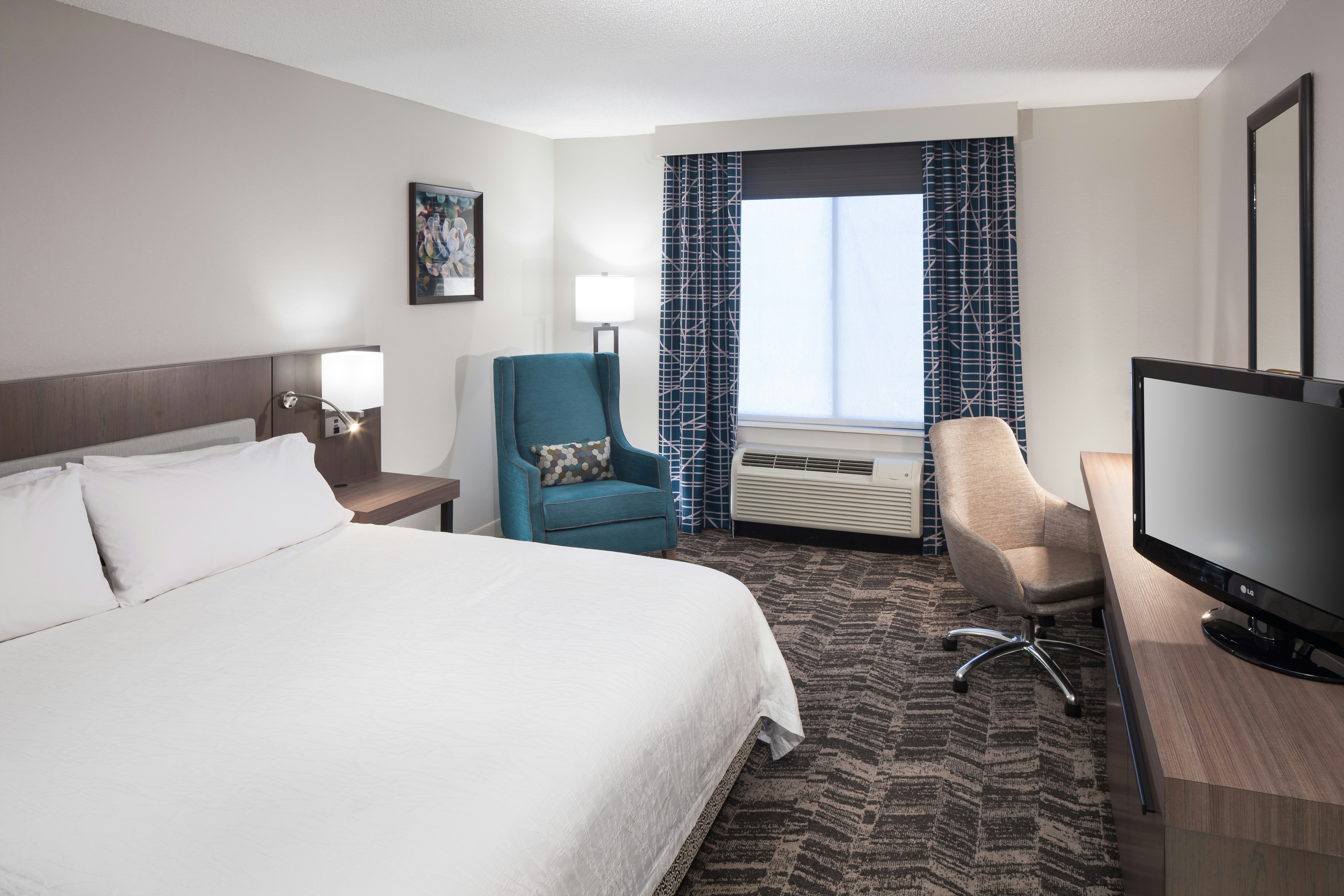 ROOM, KING BED