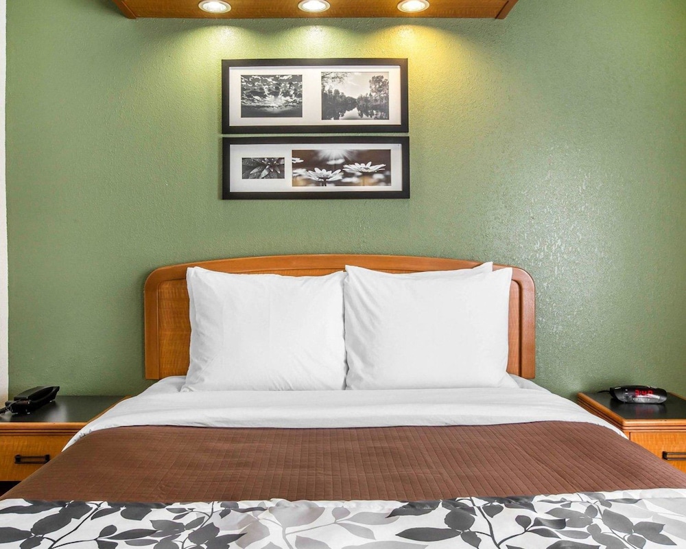 Clarion Pointe Albemarle 26/59