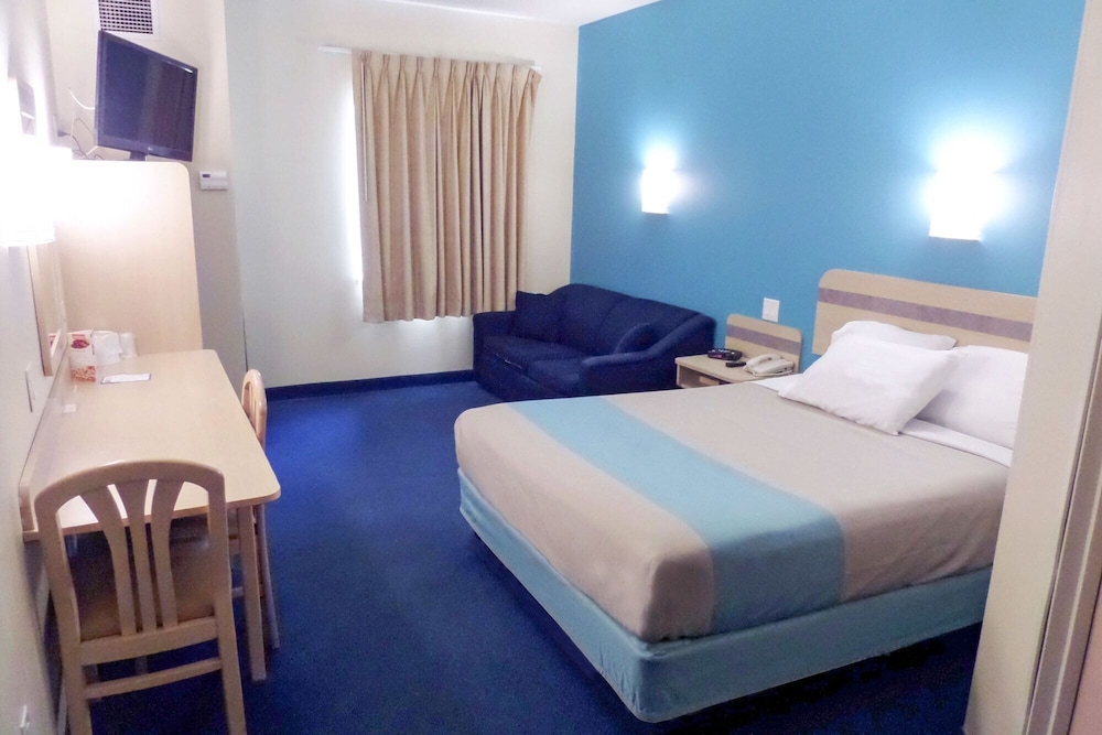Motel6 London, ON - Ontario 10/31