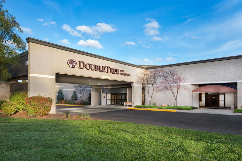 Doubletree By Hilton Hotel Lawrence 1/22
