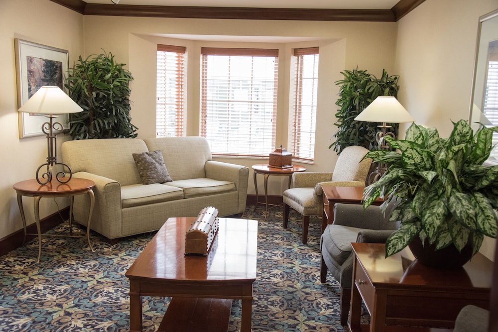Staybridge Suites Fort Wayne 38/59