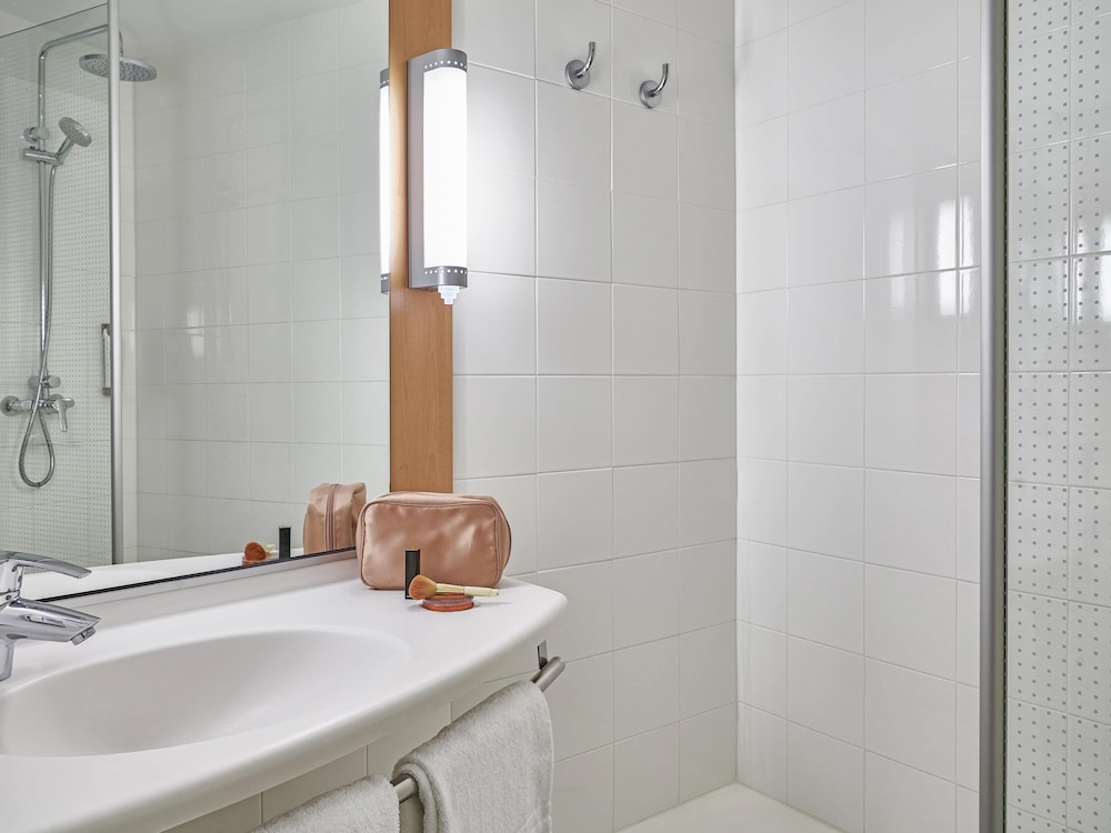 Ibis Barcelona Centro Sagrada Familia 68/70