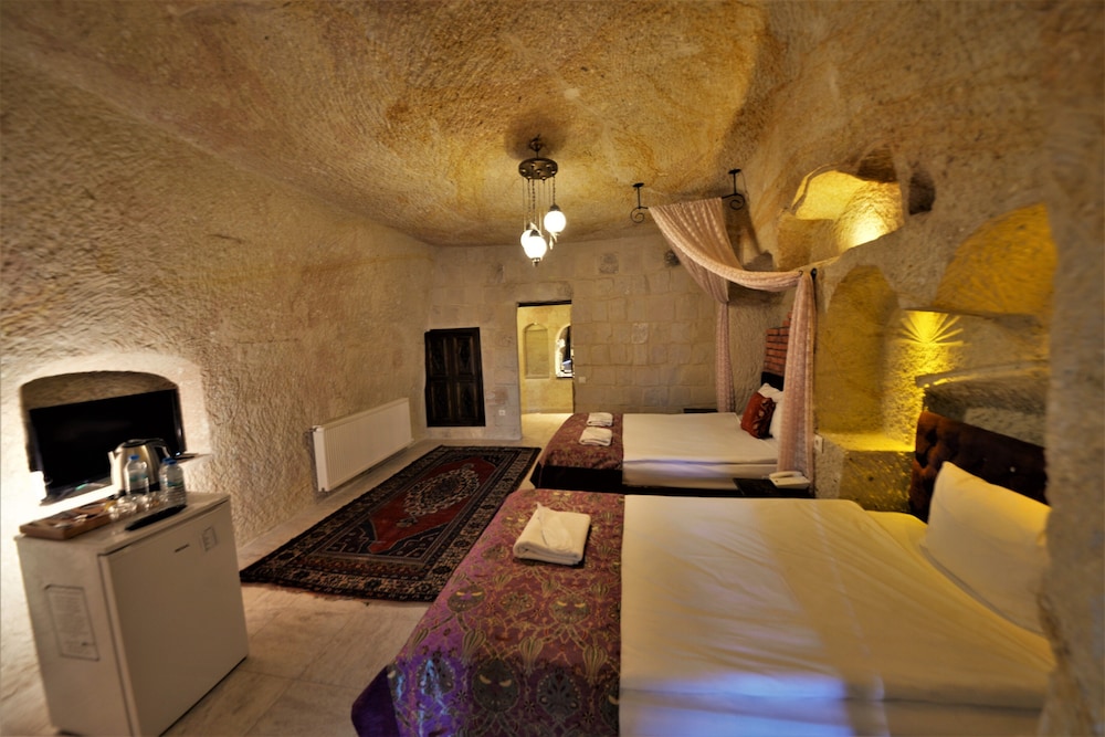 Dedeli Konak Cave Hotel 17/24