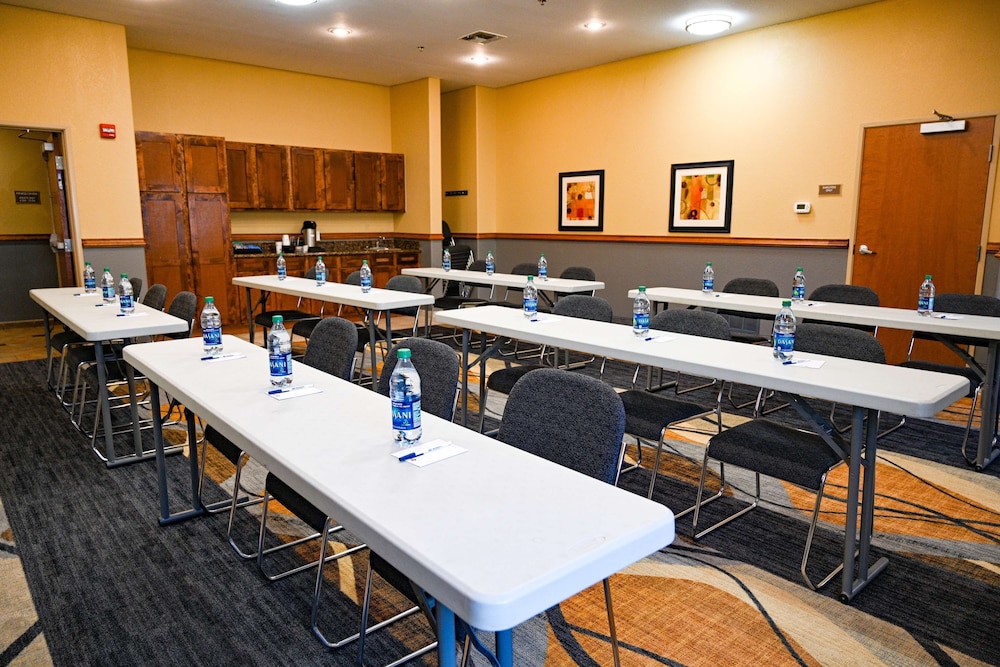 Best Western Plus Guymon Hotel & Suites 31/35