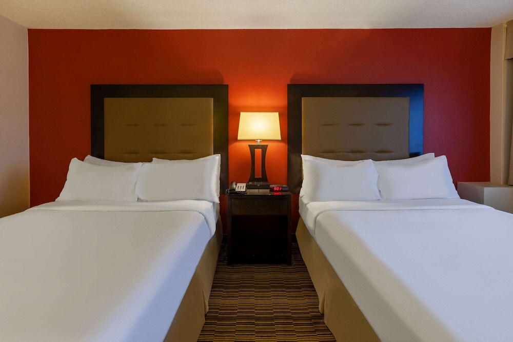 Randolph Hotel Liverpool/Syracuse/Airport West, Trademark 20/63
