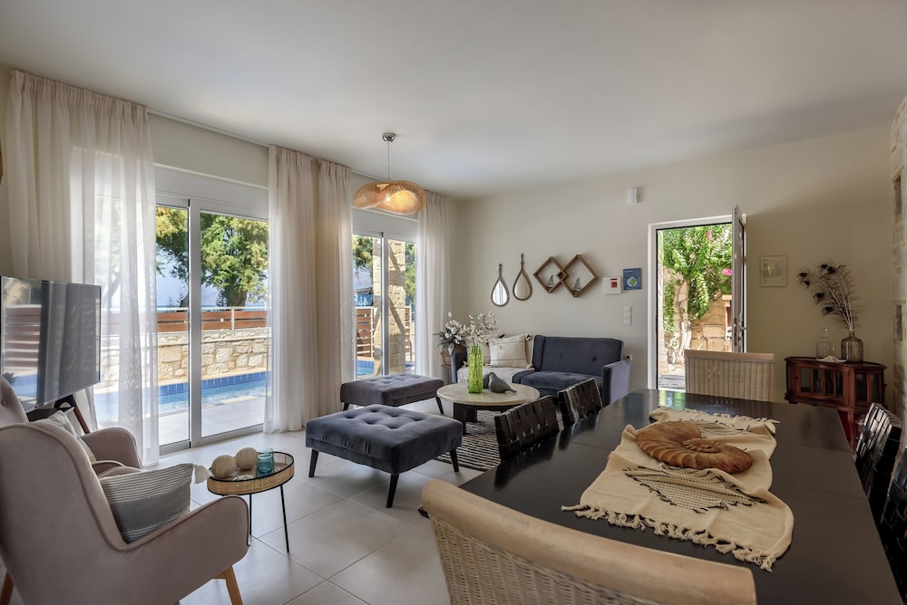 Azure Beach Seafront Villas 32/56