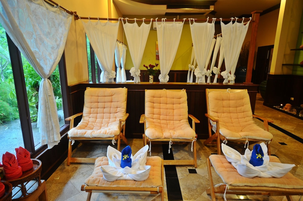 Lanta Sand Resort And Spa 54/71