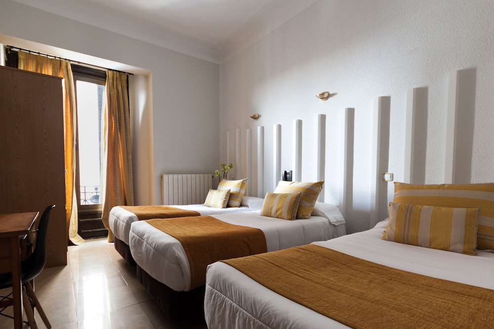 Hostal Josefina 12/73