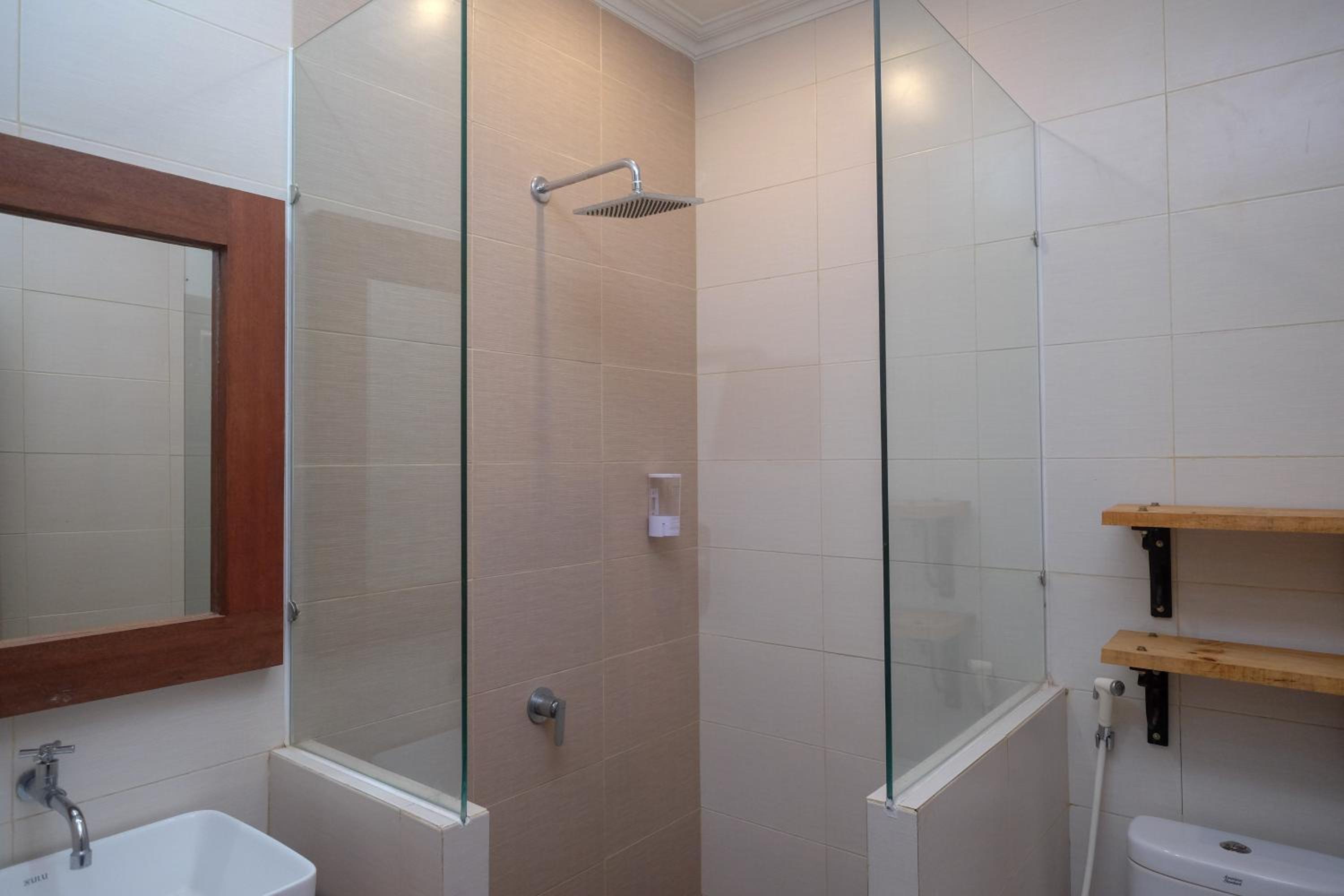 OYO 3778 Hotel Wisnugraha Syariah 48/50