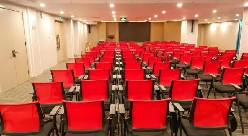GreenTree Eastern Changge Yiwu City Hotel 54/57