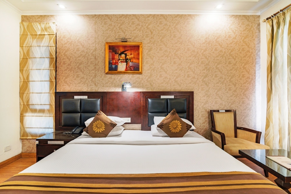 Royal Residence On Mg Road 11/26