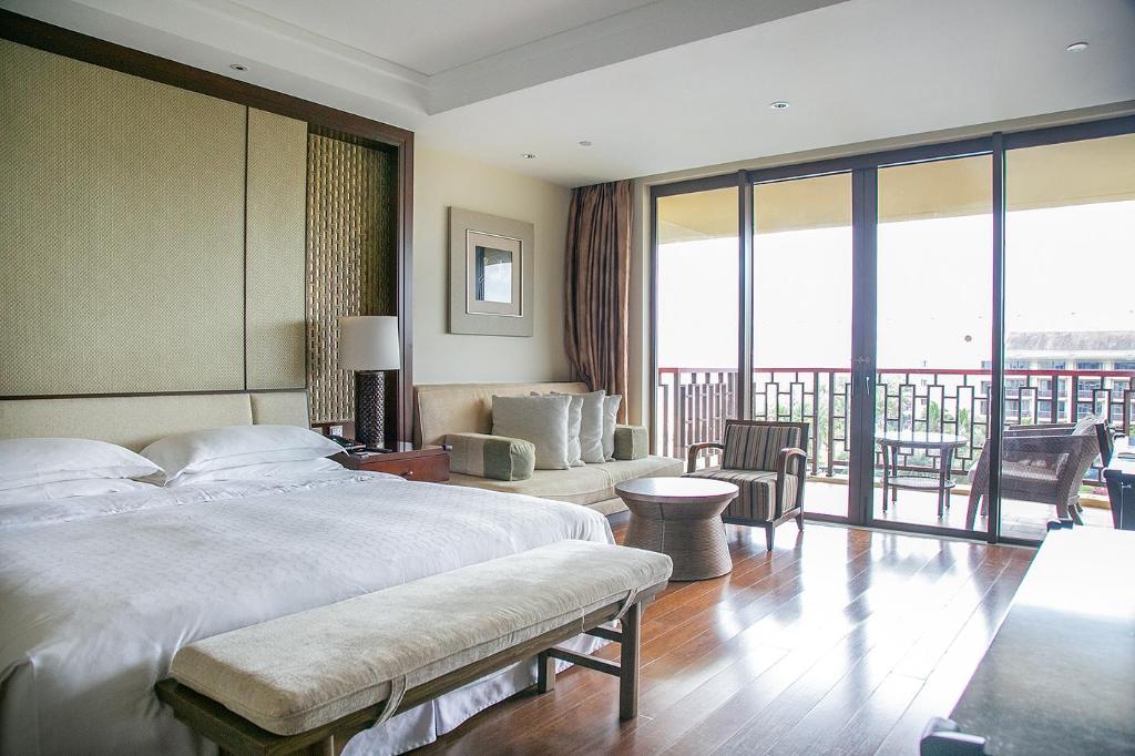 Courtyard, Guest Room, Family, 2 Double Beds, Sea View, Garden Access