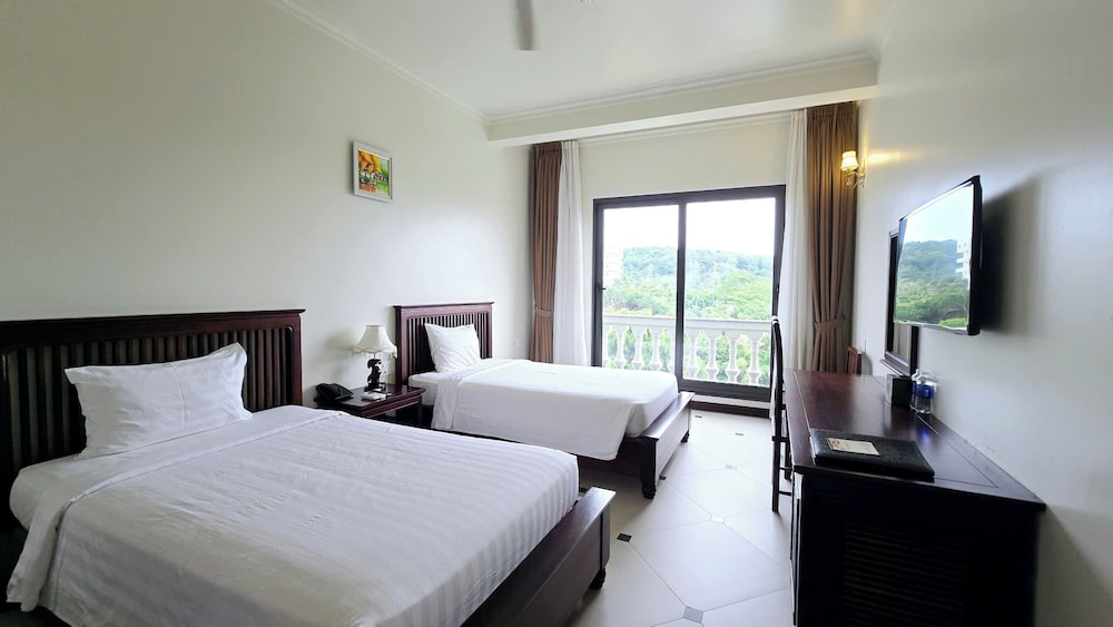 Superior, Twin Beds, Praha Hotel Phu Quoc 6/10