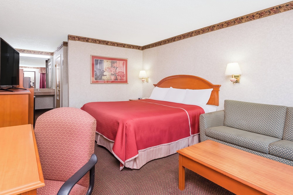 BASIC, KING BED, ACCESSIBLE