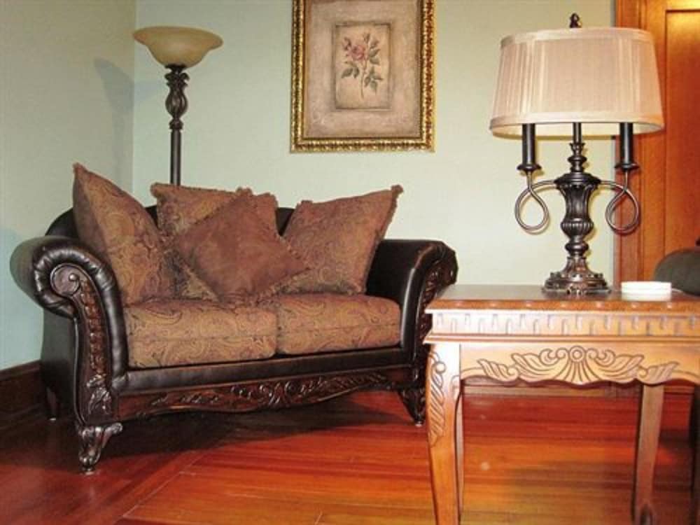 Walton Manor Inn Bed &amp; Breakfast 12/27
