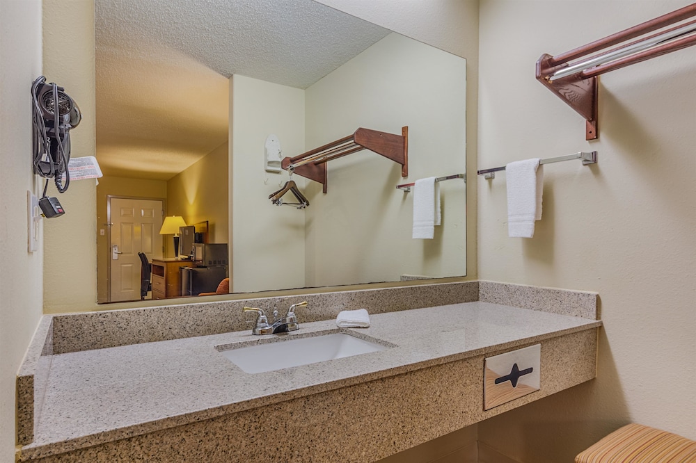 Motel6 Abbeville, LA 59/65