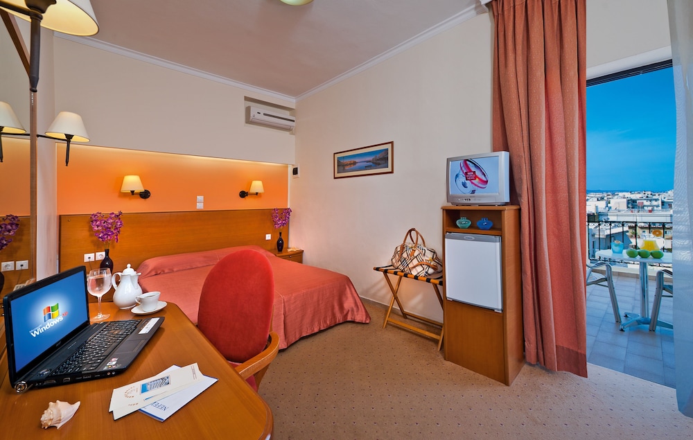 Nefeli Hotel 22/68