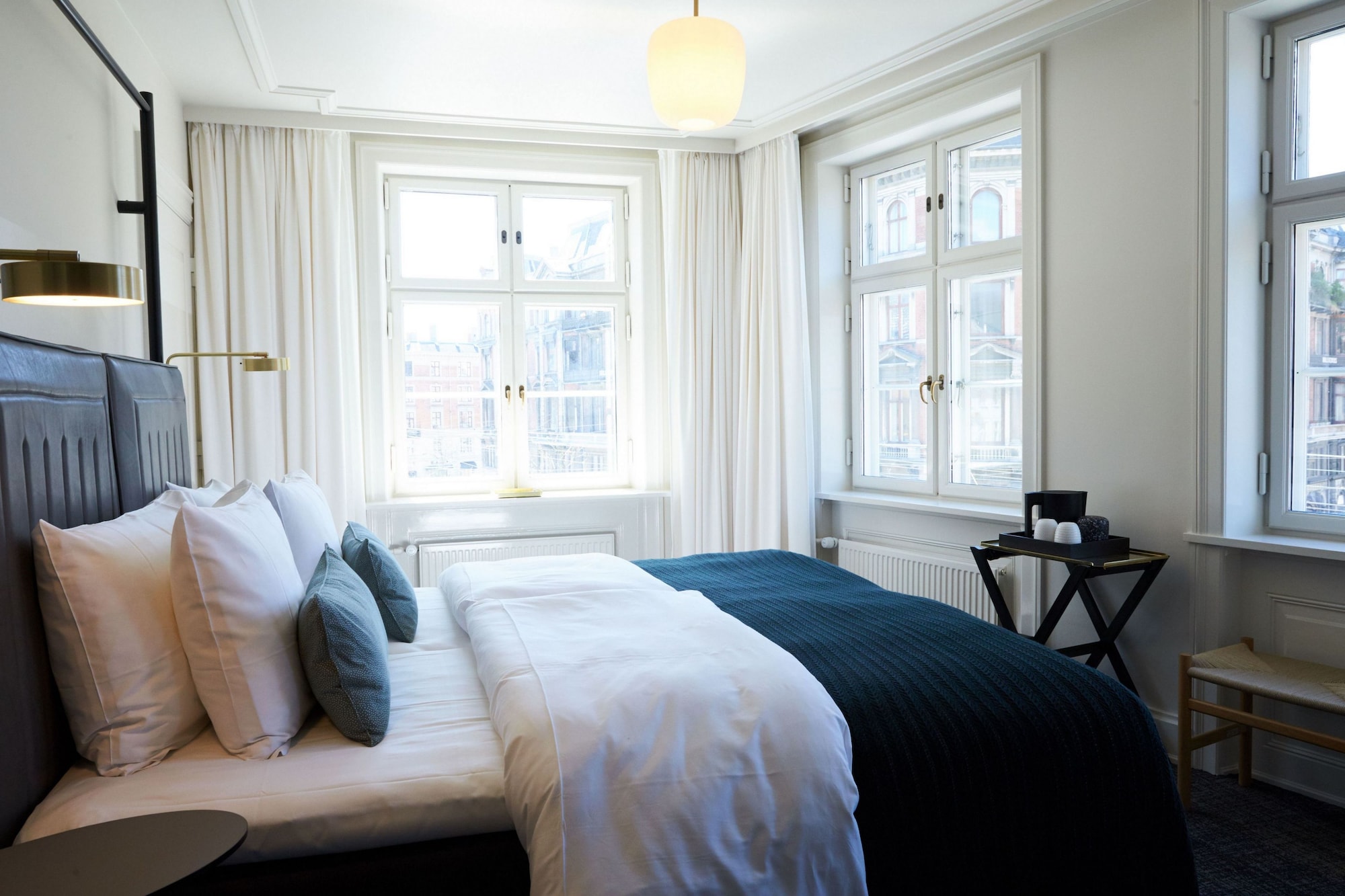 SUPERIOR, DOUBLE OR TWIN BED