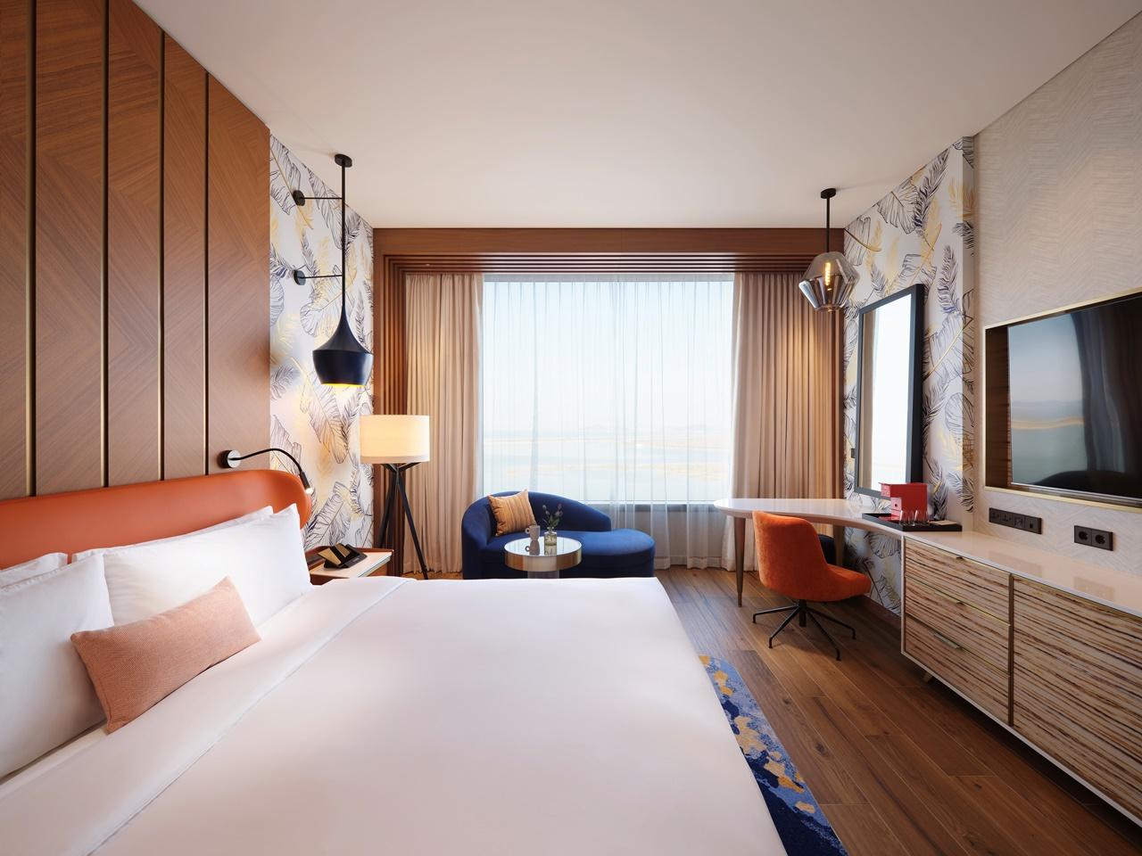 Business, Tower, Forest, Deluxe, King Bed, No View