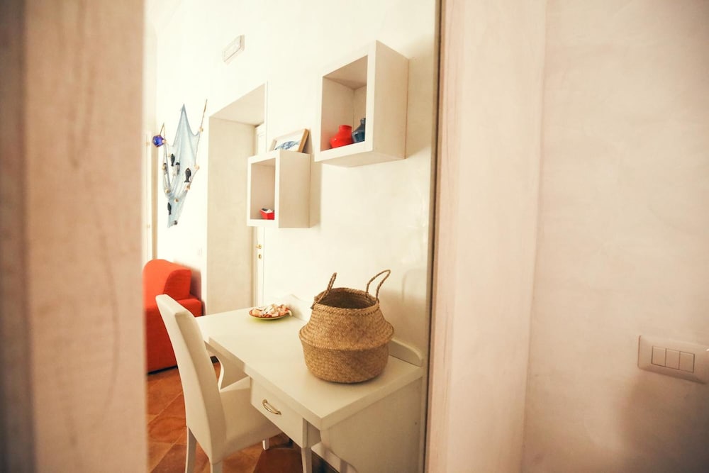 Hotel Napoli Mia 65/65