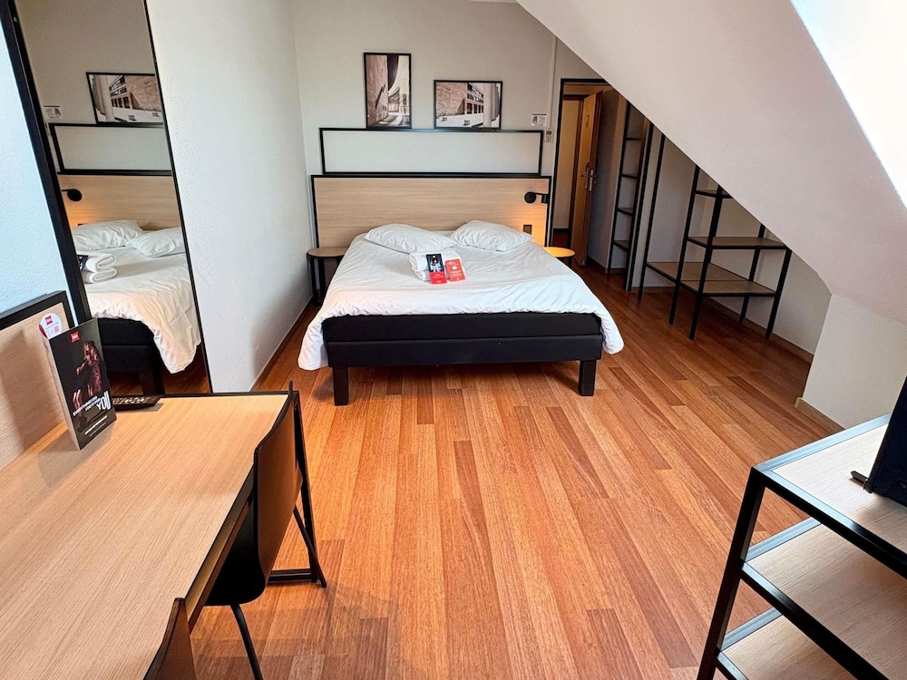 IBIS NUERNBERG ALTSTADT 19/66
