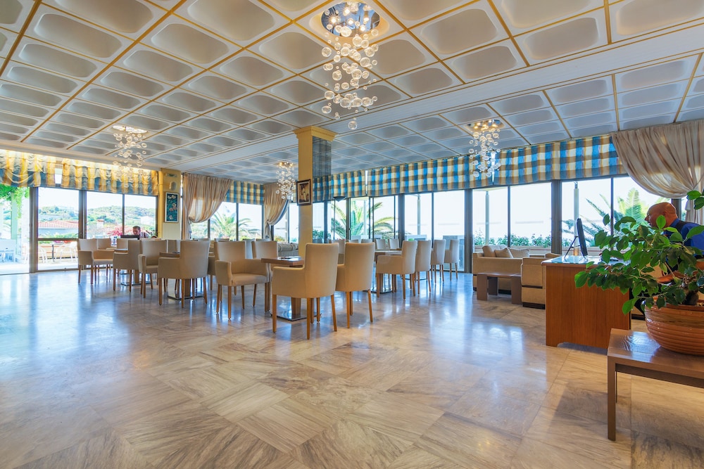 Golden Sand Hotel 44/65