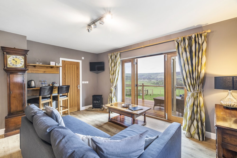 Throstle Nest Farm 17/71