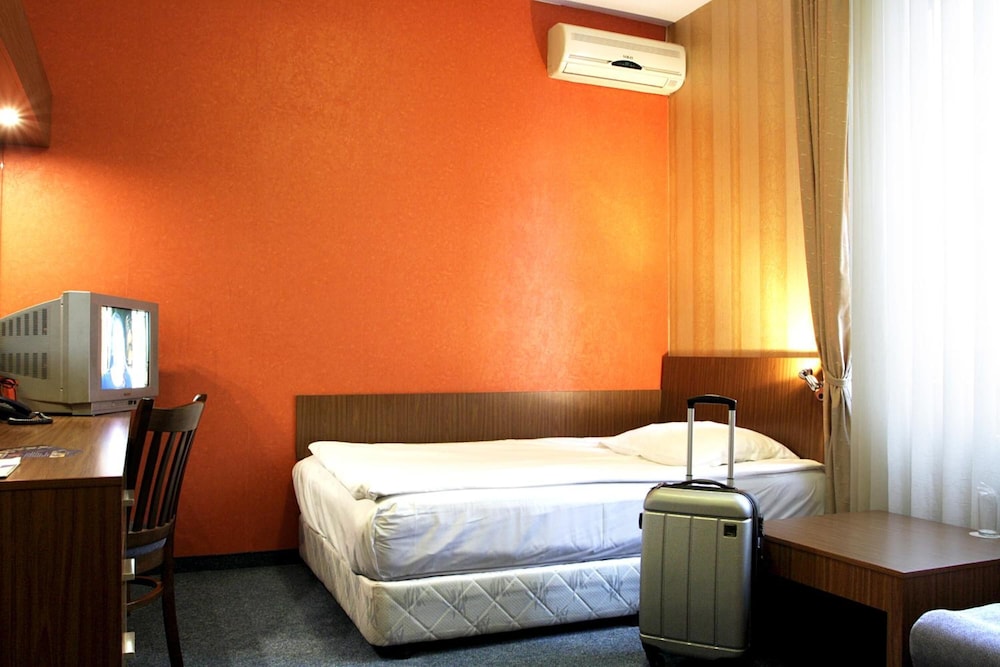Diter Hotel 16/45